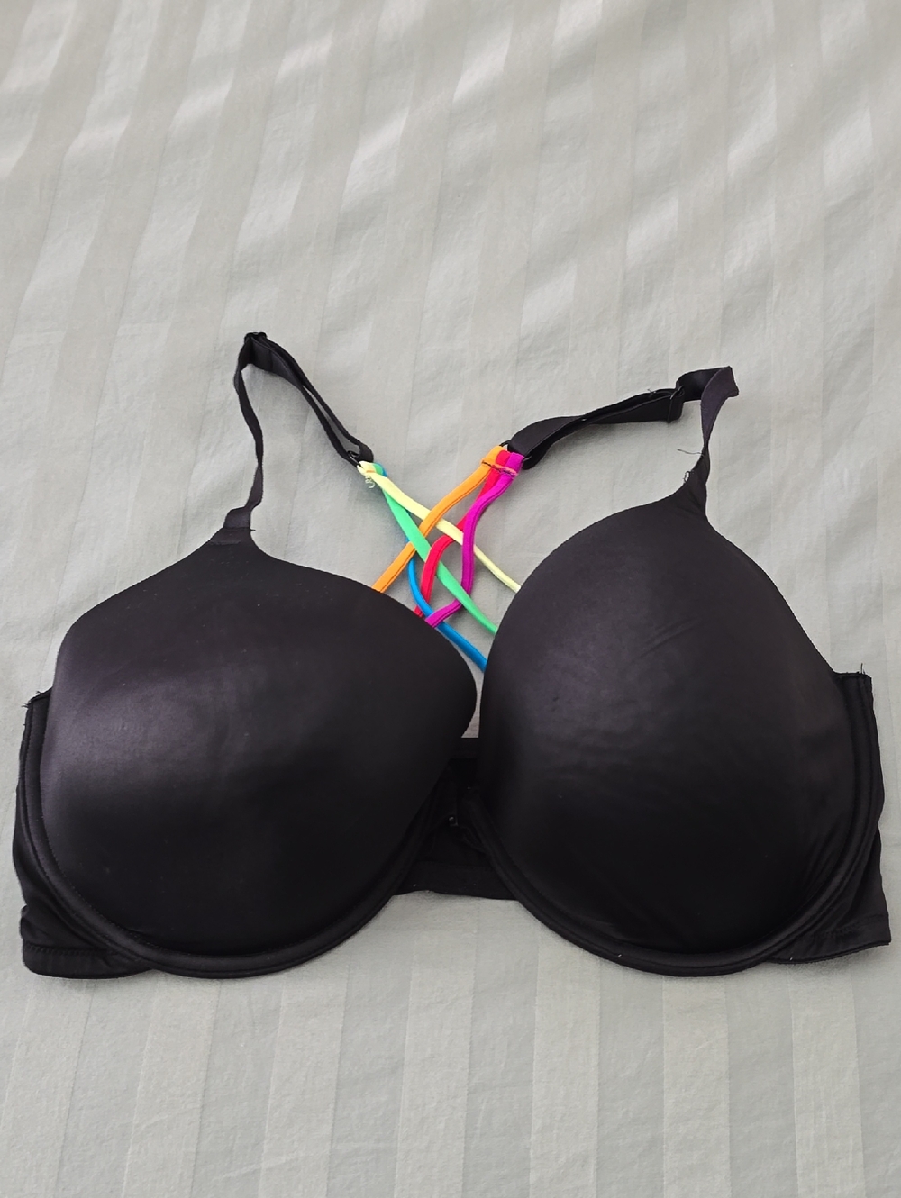 Victora's Secret Front Hook Underwire 38DD